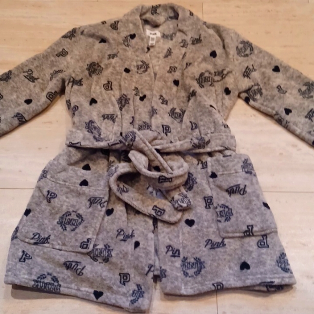 PINK Victoria's Secret Gray Plush Tie Robe